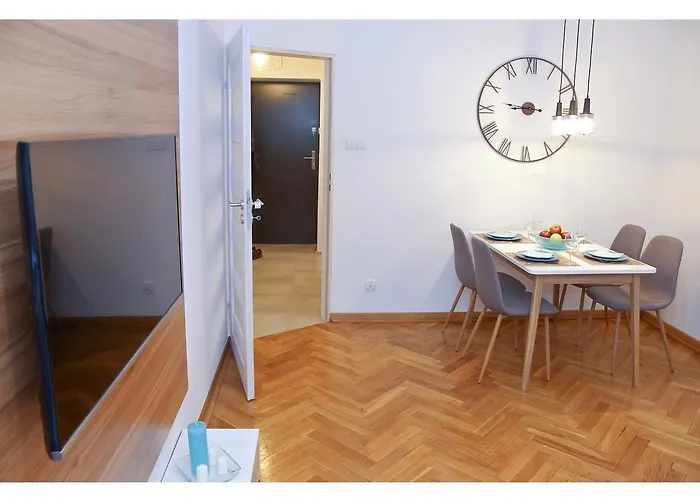 Srebrna * وارسو