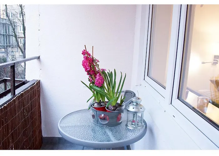 Srebrna شقة وارسو