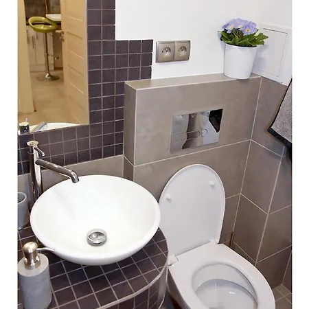 Srebrna * وارسو